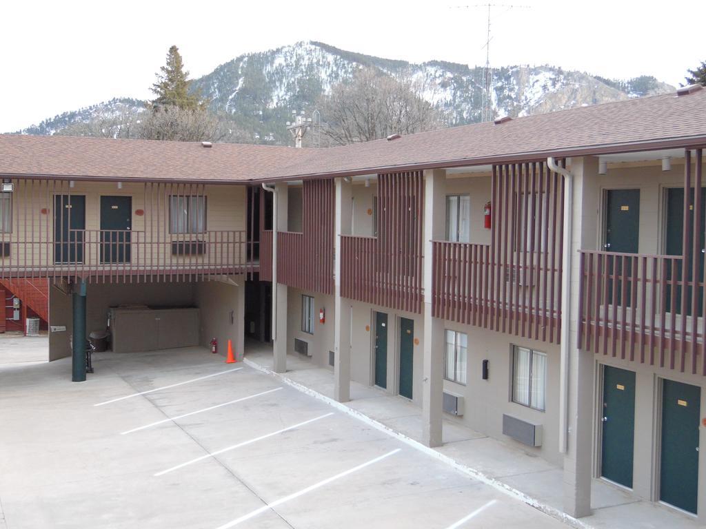 Bear Lodge Motel ซันแดนซ์ ภายนอก รูปภาพ