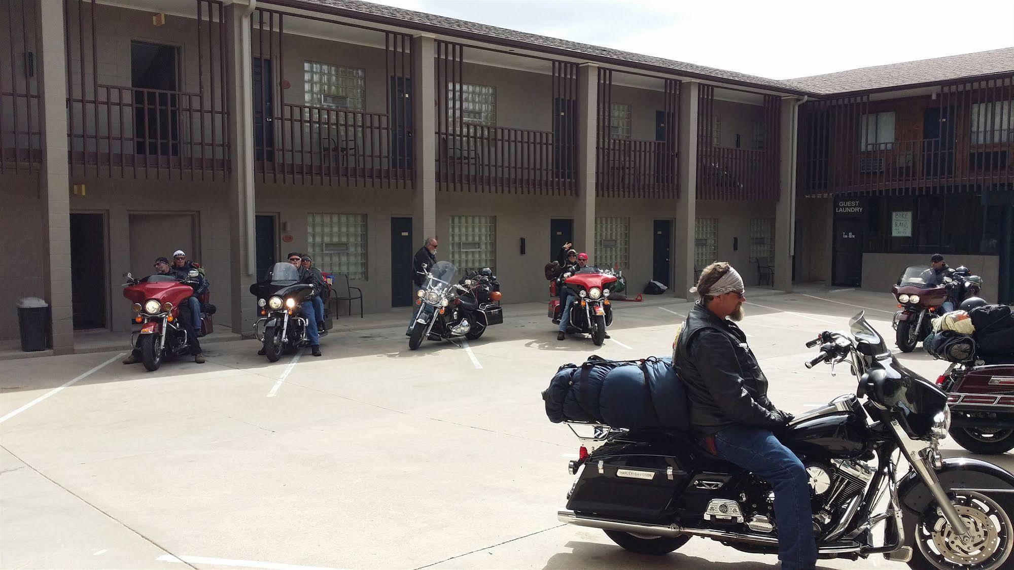 Bear Lodge Motel ซันแดนซ์ ภายนอก รูปภาพ